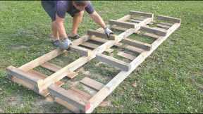 A simple and useful DIY pallet idea.
